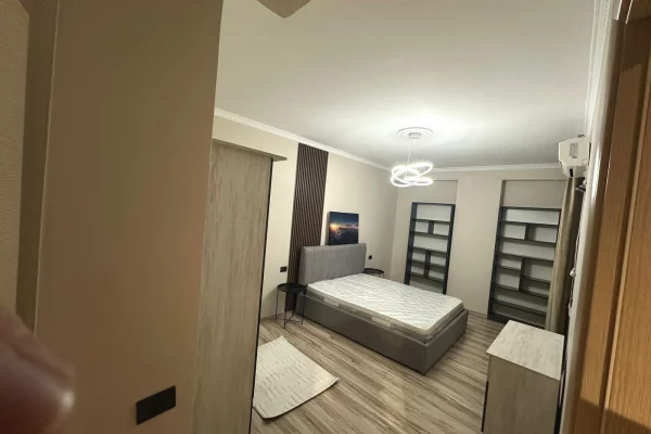 Shtepi me qera Apartament ne Tirane, 2+1, Mobilimi E mobiluar, Pagesa 700  Euro.