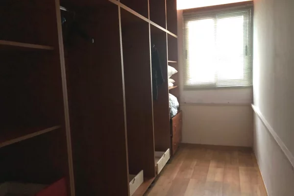 Shtepi ne shitje Apartament ne Tirane, 2+1, Mobilimi E mobiluar, Pagesa 250,000  Euro.