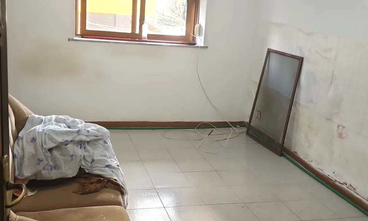 Shtepi ne shitje Apartament ne Tirane, Garsoniere, Mobilimi E mobiluar, Pagesa 73,000  Euro.