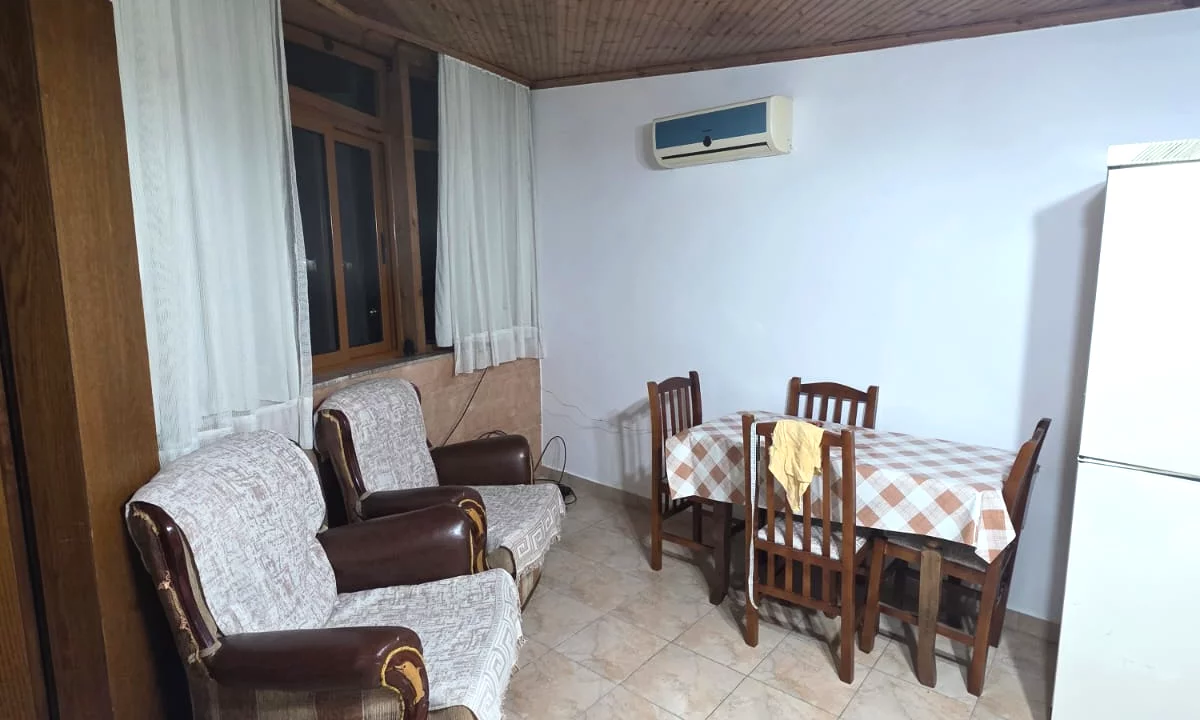 Appartamento in affitto a Tirana 1+1, Arredato