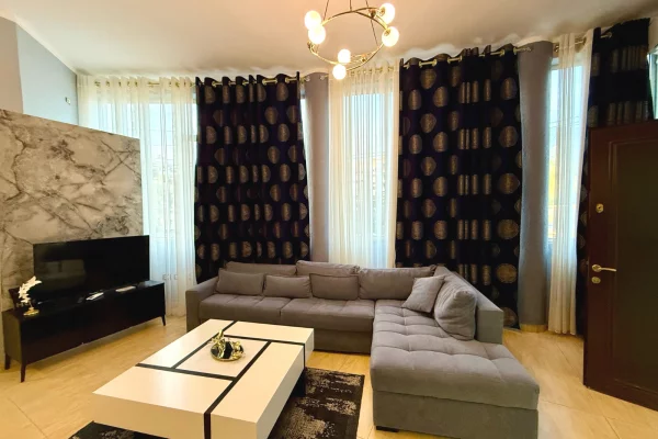 SHITET APARTAMENT 1+1 TEK FRESKU 