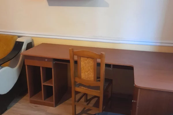 Shtepi me qera Apartament ne Tirane, 2+1, Mobilimi E mobiluar, Pagesa 650  Euro.