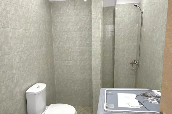 Shtepi ne shitje Apartament ne Tirane, 1+1, Mobilimi E mobiluar, Pagesa 125,000  Euro.