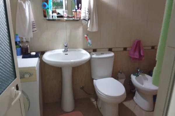 Shtepi me qera Apartament ne Tirane, 1+1, Mobilimi E mobiluar, Pagesa 400  Euro.