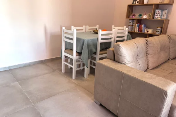 Shtepi me qera Apartament ne Tirane, 1+1, Mobilimi E mobiluar, Pagesa 400  Euro.