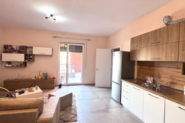 Shtepi me qera Apartament ne Tirane, 1+1, Mobilimi E mobiluar, Pagesa 400  Euro.