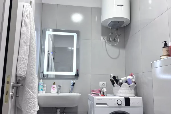 Shtepi me qera Apartament ne Tirane, 1+1, Mobilimi E mobiluar, Pagesa 400  Euro.