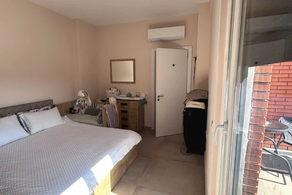 Shtepi me qera Apartament ne Tirane, 1+1, Mobilimi E mobiluar, Pagesa 400  Euro.