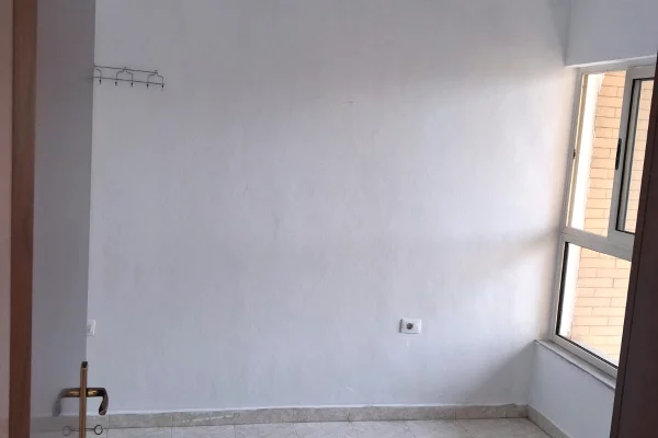 Shtepi me qera Apartament ne Tirane, 1+1, Mobilimi E mobiluar, Pagesa 400  Euro.