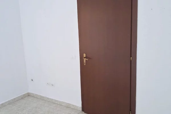 Shtepi me qera Apartament ne Tirane, 1+1, Mobilimi E mobiluar, Pagesa 400  Euro.