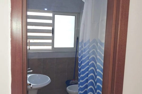 Shtepi me qera Apartament ne Tirane, 1+1, Mobilimi E mobiluar, Pagesa 400  Euro.