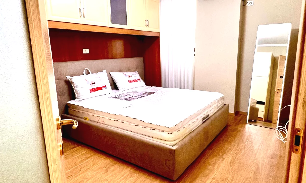 Shtepi me qera Apartament ne Tirane, 1+1, Mobilimi E mobiluar, Pagesa 550  Euro.