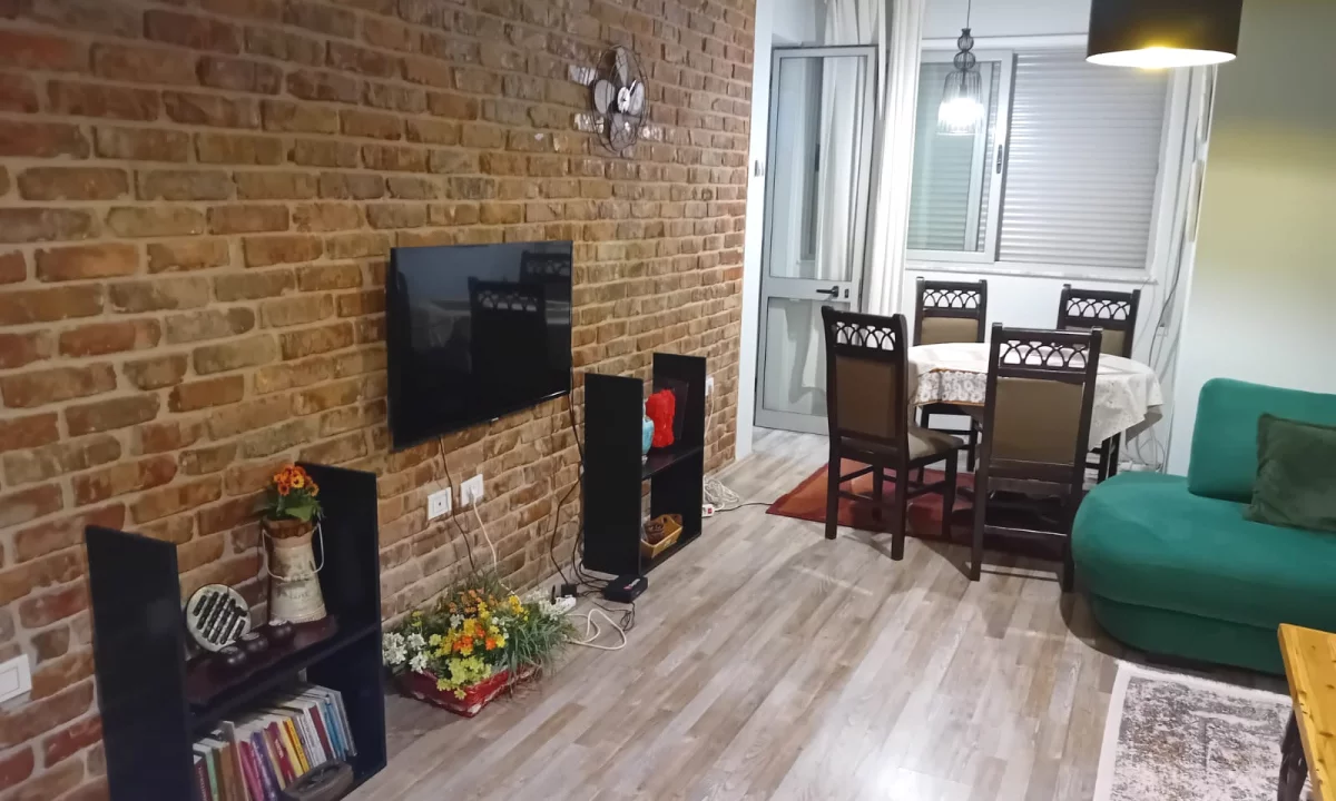 Shtepi me qera Apartament ne Tirane, 1+1, Mobilimi E mobiluar, Pagesa 530  Euro.