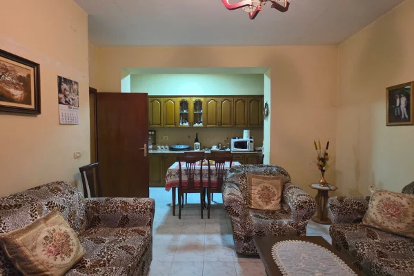 SHITET APARTAMENT 2+1 TEK KONGRESI I MANASTIRIT 