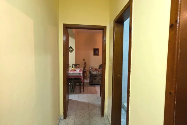 Shtepi ne shitje Apartament ne Tirane, 2+1, Mobilimi E mobiluar, Pagesa 140,000  Euro.