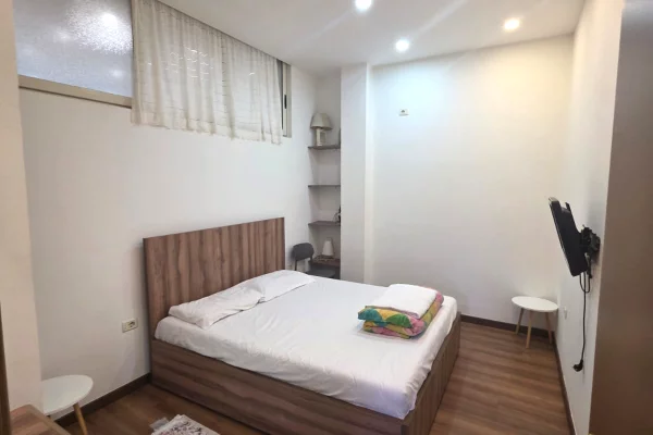 Appartamento in affitto a Tirana 1+1, Arredato