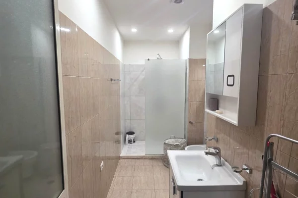 Appartamento in affitto a Tirana 1+1, Arredato