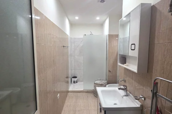 Appartamento in affitto a Tirana 1+1, Arredato