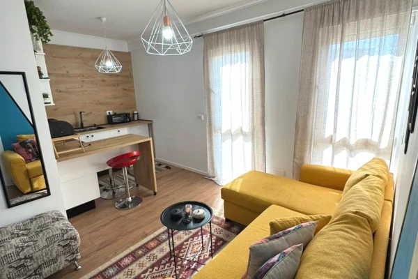 Shtepi me qera Apartament ne Tirane, 1+1, Mobilimi E mobiluar, Pagesa 600  Euro.