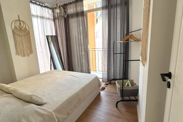 Shtepi me qera Apartament ne Tirane, 1+1, Mobilimi E mobiluar, Pagesa 600  Euro.