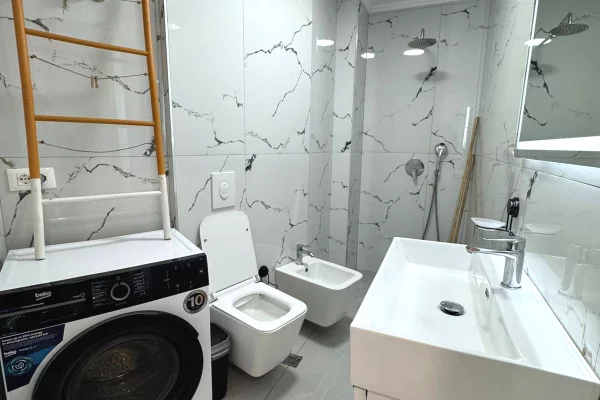 Shtepi me qera Apartament ne Tirane, 1+1, Mobilimi E mobiluar, Pagesa 600  Euro.