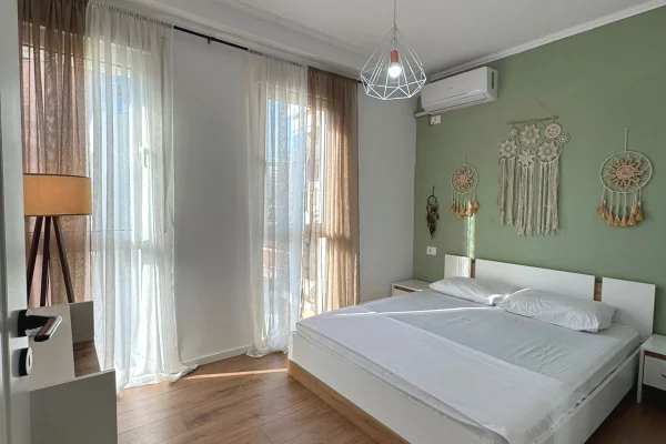 Shtepi me qera Apartament ne Tirane, 1+1, Mobilimi E mobiluar, Pagesa 600  Euro.