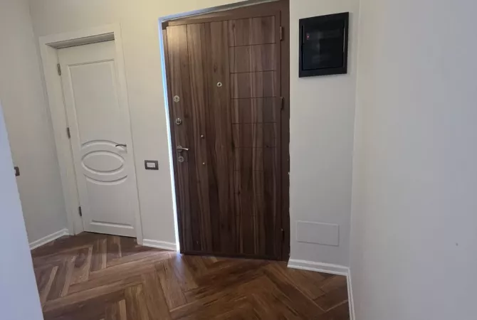 Shtepi ne shitje Apartament ne Tirane, 1+1, Mobilimi E mobiluar, Pagesa 103,000  Euro.