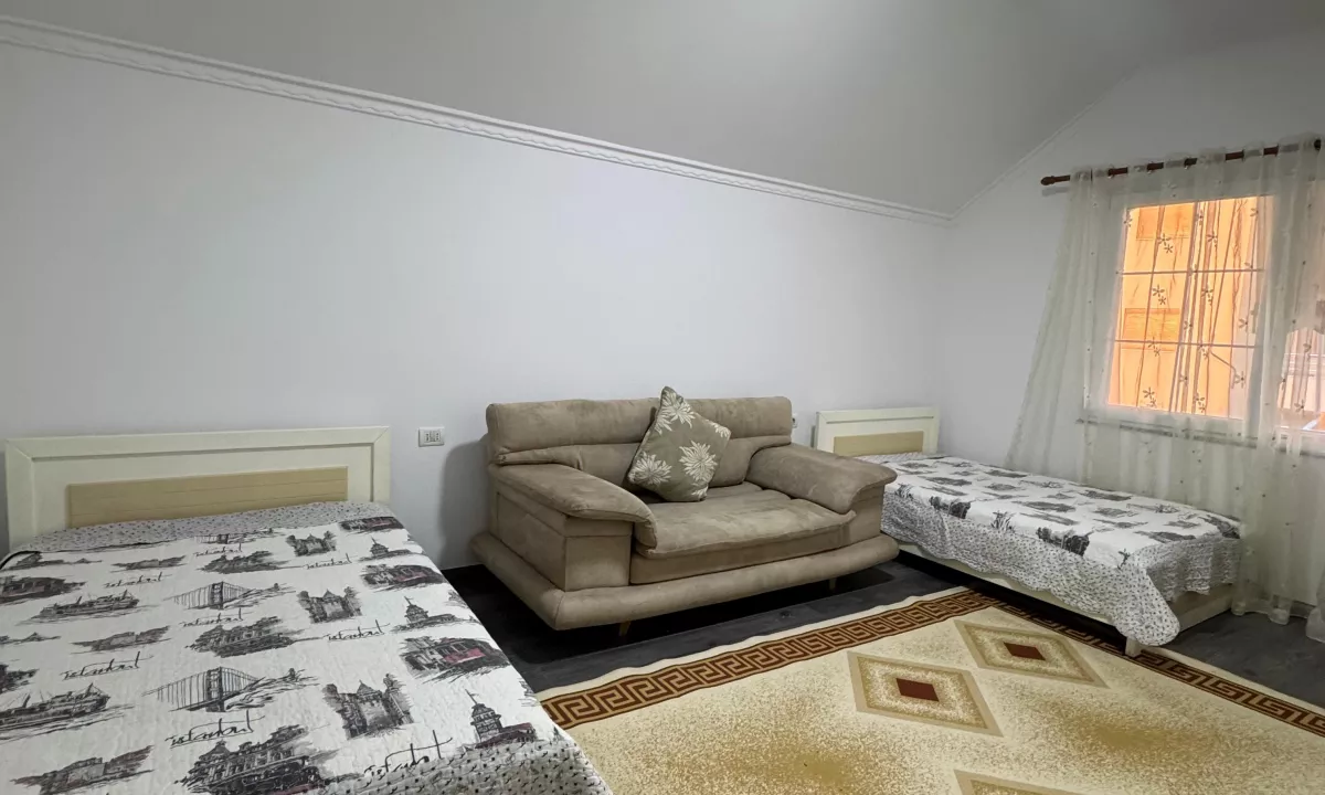 Shtepi me qera Apartament ne Tirane, 1+1, Mobilimi E mobiluar, Pagesa 500  Euro.