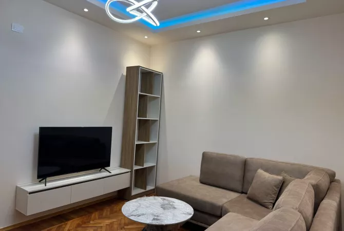 Shtepi me qera Apartament ne Tirane, 1+1, Mobilimi E mobiluar, Pagesa 600  Euro.