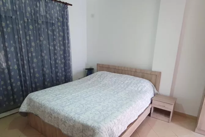 Shtepi me qera Apartament ne Tirane, 2+1, Mobilimi E mobiluar, Pagesa 550  Euro.