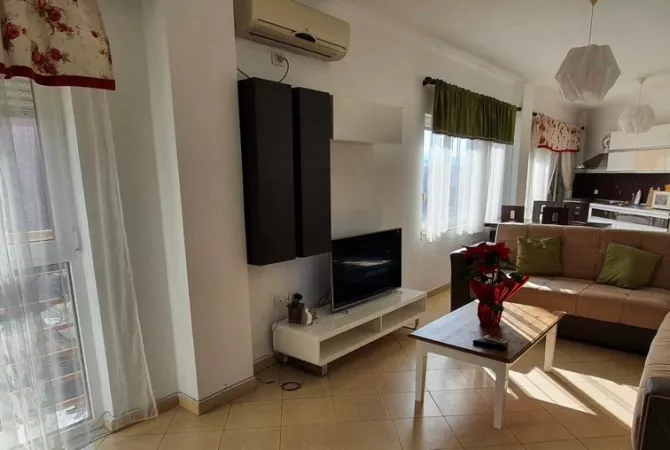 Shtepi me qera Apartament ne Tirane, 2+1, Mobilimi E mobiluar, Pagesa 550  Euro.