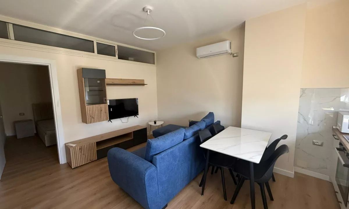Shtepi me qera Apartament ne Tirane, 1+1, Mobilimi E mobiluar, Pagesa 500  Euro.