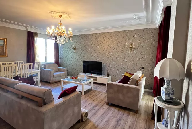 Shitet apartament 2+1 Bllok