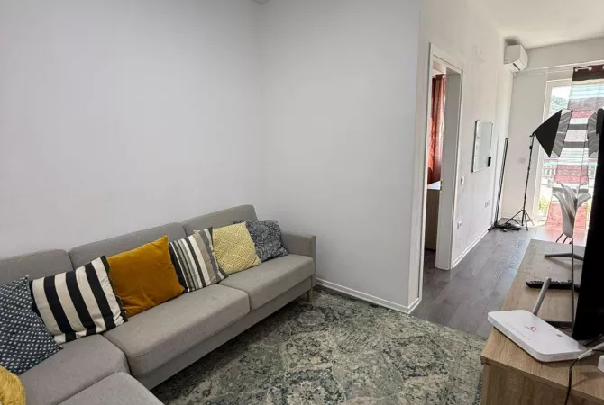 Jepet me qira apartament 2+1 Liqeni i Thate