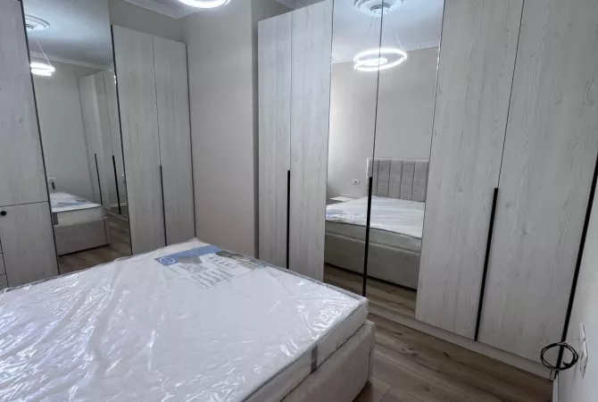 Shtepi me qera Apartament ne Tirane, 1+1, Mobilimi E mobiluar, Pagesa 650  Euro.