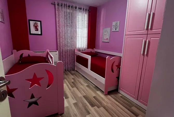 Shtepi me qera Apartament ne Tirane, 2+1, Mobilimi E mobiluar, Pagesa 1,000  Euro.