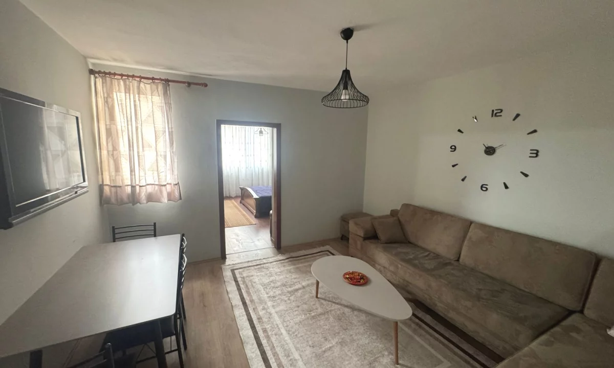 Shtepi me qera Apartament ne Tirane, 2+1, Mobilimi E mobiluar, Pagesa 55,000  Leke.