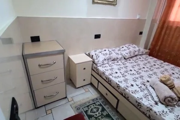 Shtepi me qera Apartament ne Tirane, 1+1, Mobilimi E mobiluar, Pagesa 46,000  Leke.