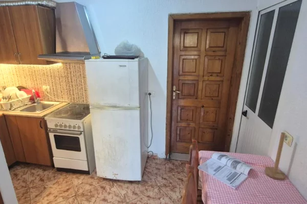 Shtepi me qera Garsoniere ne Tirane - 30,000 Leke