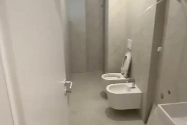 Shtepi ne shitje Apartament ne Tirane, 1+1, Mobilimi Bosh, pa mobiluar, Pagesa 79,000,000  Leke.
