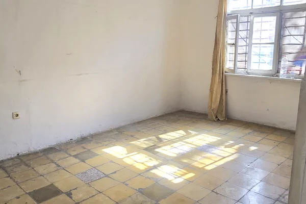 Shtepi ne shitje Apartament ne Tirane, 2+1, Mobilimi Bosh, pa mobiluar, Pagesa 13,300,000  Leke.