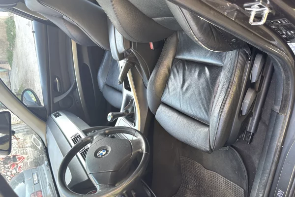 Makina ne shitje ne Tirane, BMW, 2006 Diesel,Kambio Manual Pagesa 4,000  Euro.