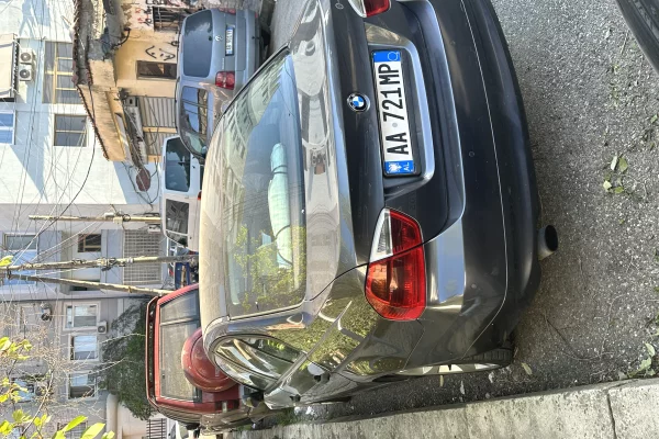 Makina ne shitje ne Tirane, BMW, 2006 Diesel,Kambio Manual Pagesa 4,000  Euro.