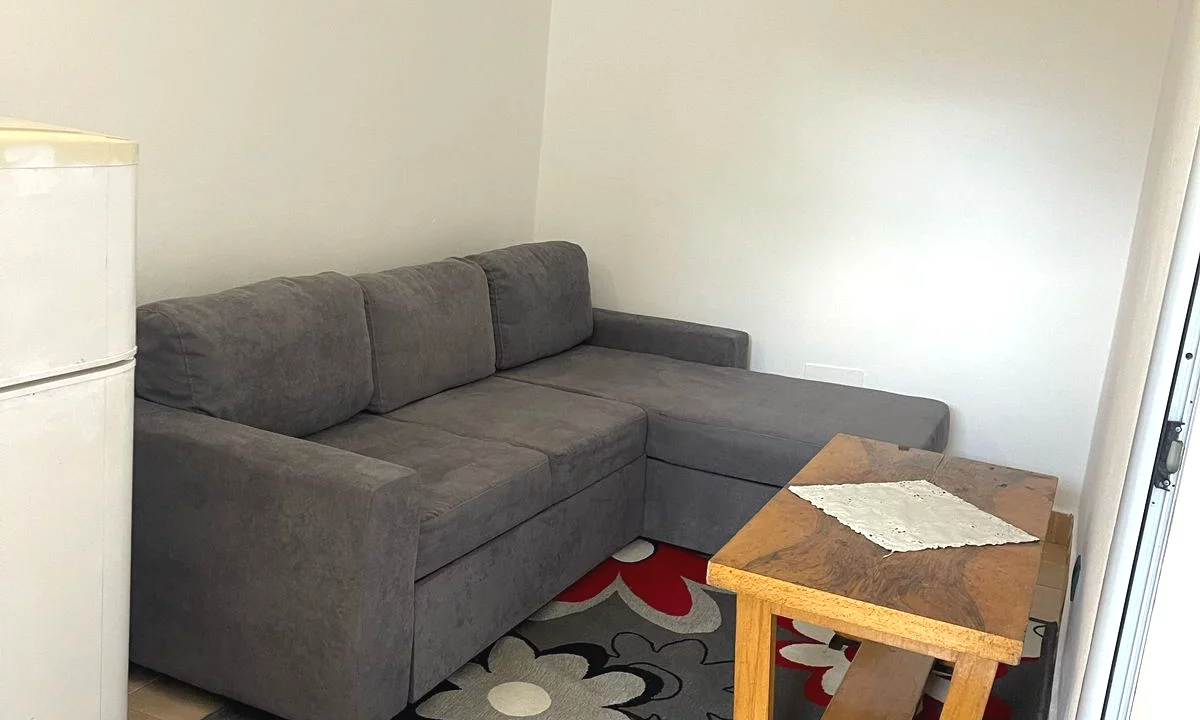 Shtepi me qera Apartament ne Tirane, 1+1, Mobilimi E mobiluar, Pagesa 280  Euro.