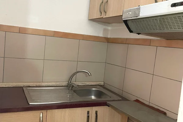 Shtepi me qera Apartament ne Tirane, 1+1, Mobilimi E mobiluar, Pagesa 280  Euro.