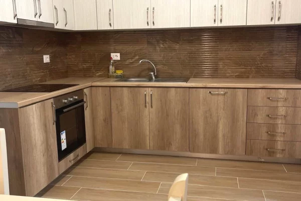 Appartamento in affitto a Tirana 1+1, Arredato