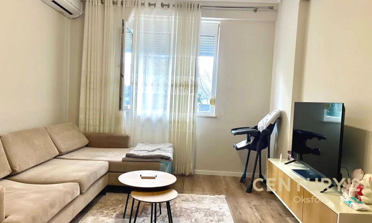 Shtepi ne shitje Apartament ne Tirane, 1+1, Mobilimi E mobiluar, Pagesa 140,000  Euro.