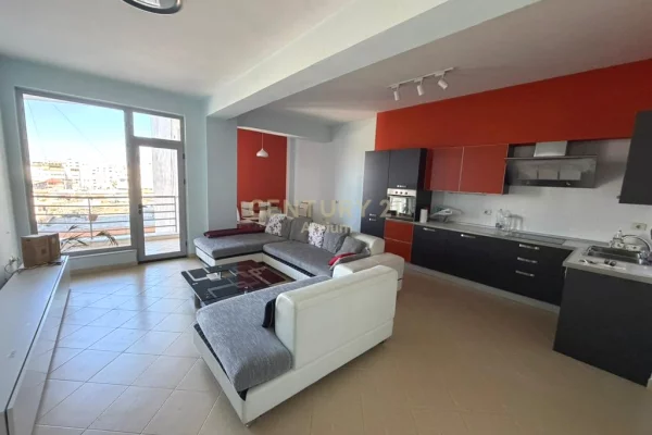 Shesim apartament 2+1 prane Globe tek Rruga e Kavajes.