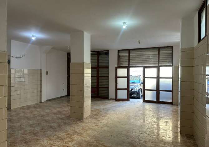 Ambiente Commerciale in Vendita 1+1 a Tirana - 138,000 Euro