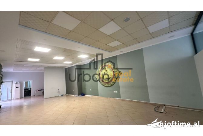 Qera, Ambient biznes, Bulevardi Zogu i Parë, Tiranë - 1000€ | 120 m²